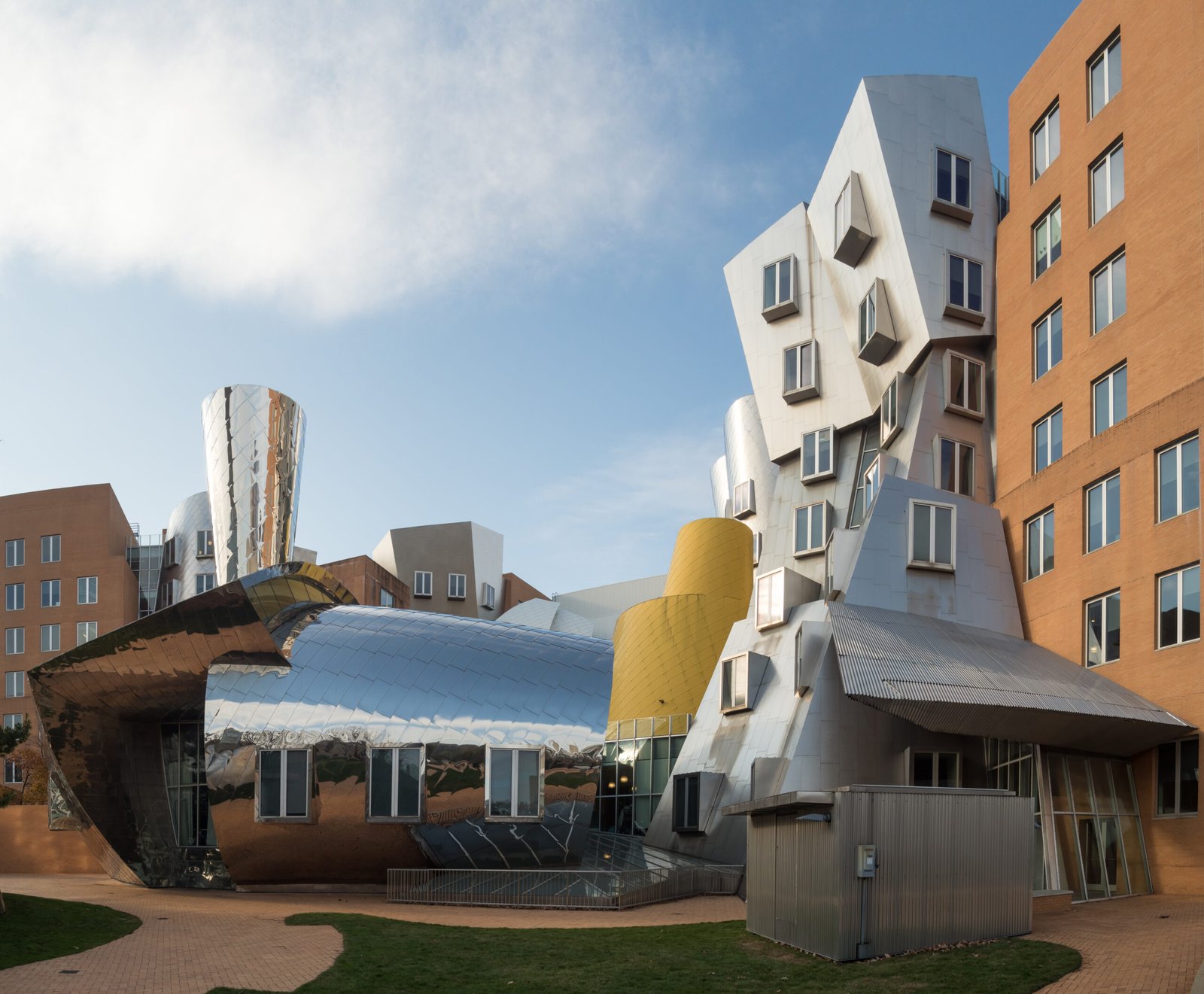 Frank Gehry (MIT Stata Center)